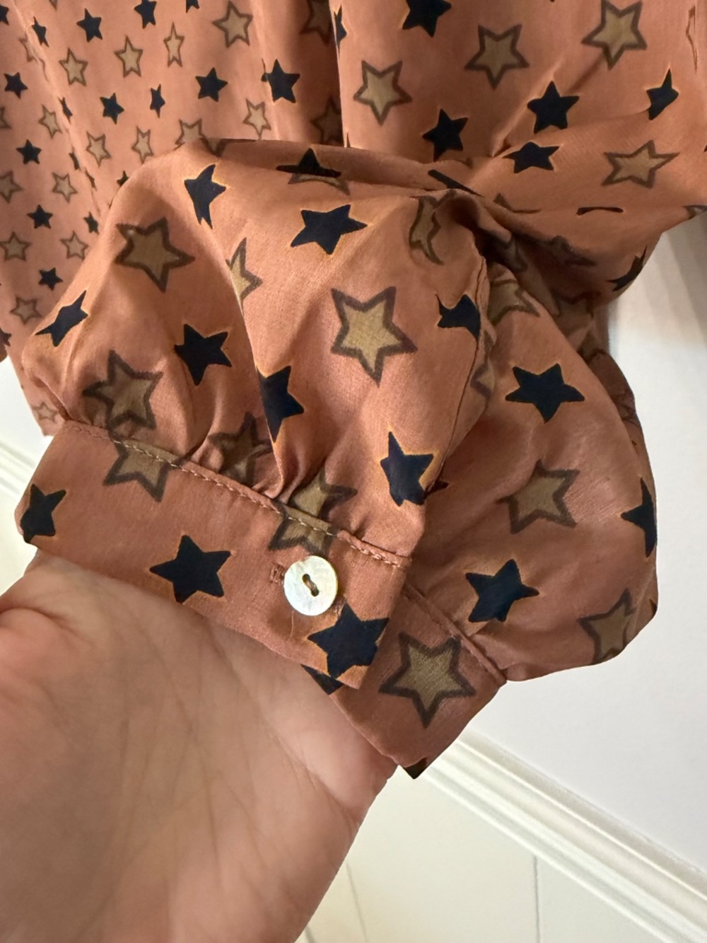 Tulip B Women’s Brown Tie Mock Neck Star-Print Long Sleeve Blouse Sz XL NWT - Picture 7 of 8